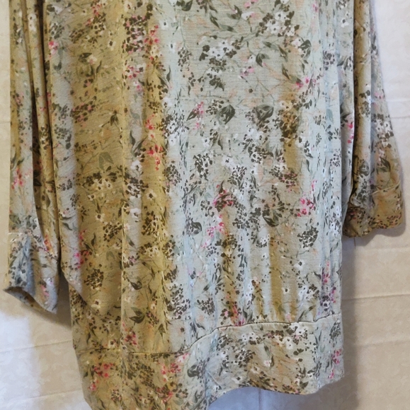 🗺️ Mudd Bat Wing Floral Loose Scoop Neck Pullover - Picture 5 of 8